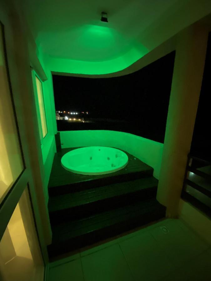 Beachfront Apt & Jacuzzi Taíba エクステリア 写真